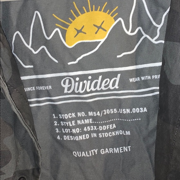 Cargo Jacket - Picture 3 of 3